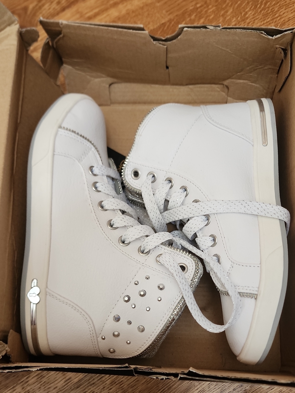 NIB Skechers Girls Shoutouts Zipper Fancy High Top Sneakers White Silver Size 3